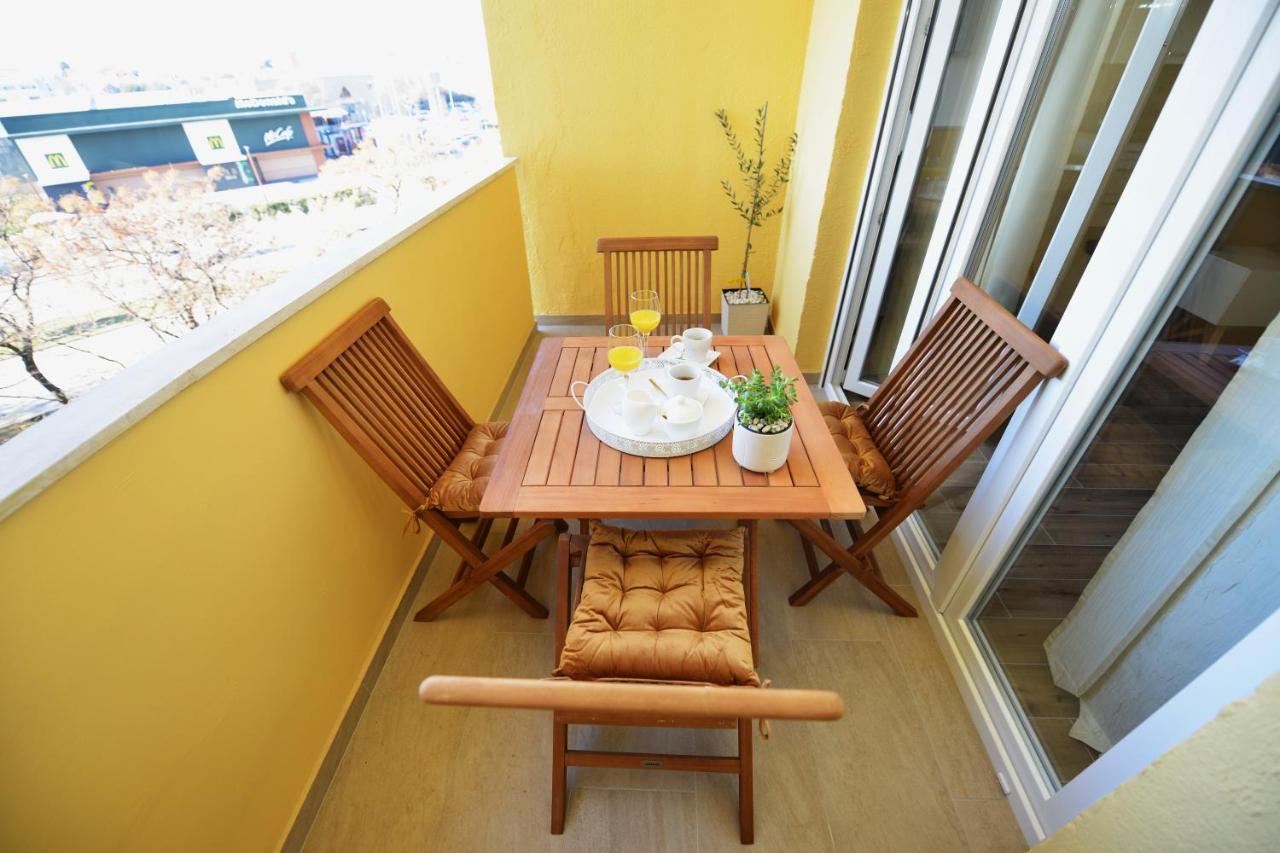 Apartman Lola Zara Esterno foto